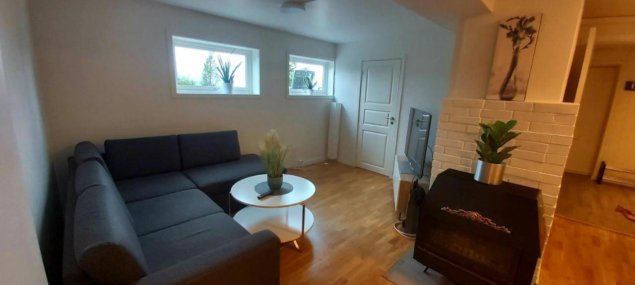 Aurora Rooms In Shared Apartment Nr2 We Are Doing Privet Northen Lights Trips, Reindeer Trip And Fjord Sommaroy Trip トロムソ エクステリア 写真